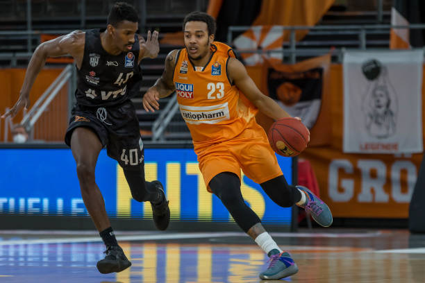 面帮助球队 面帮助球队