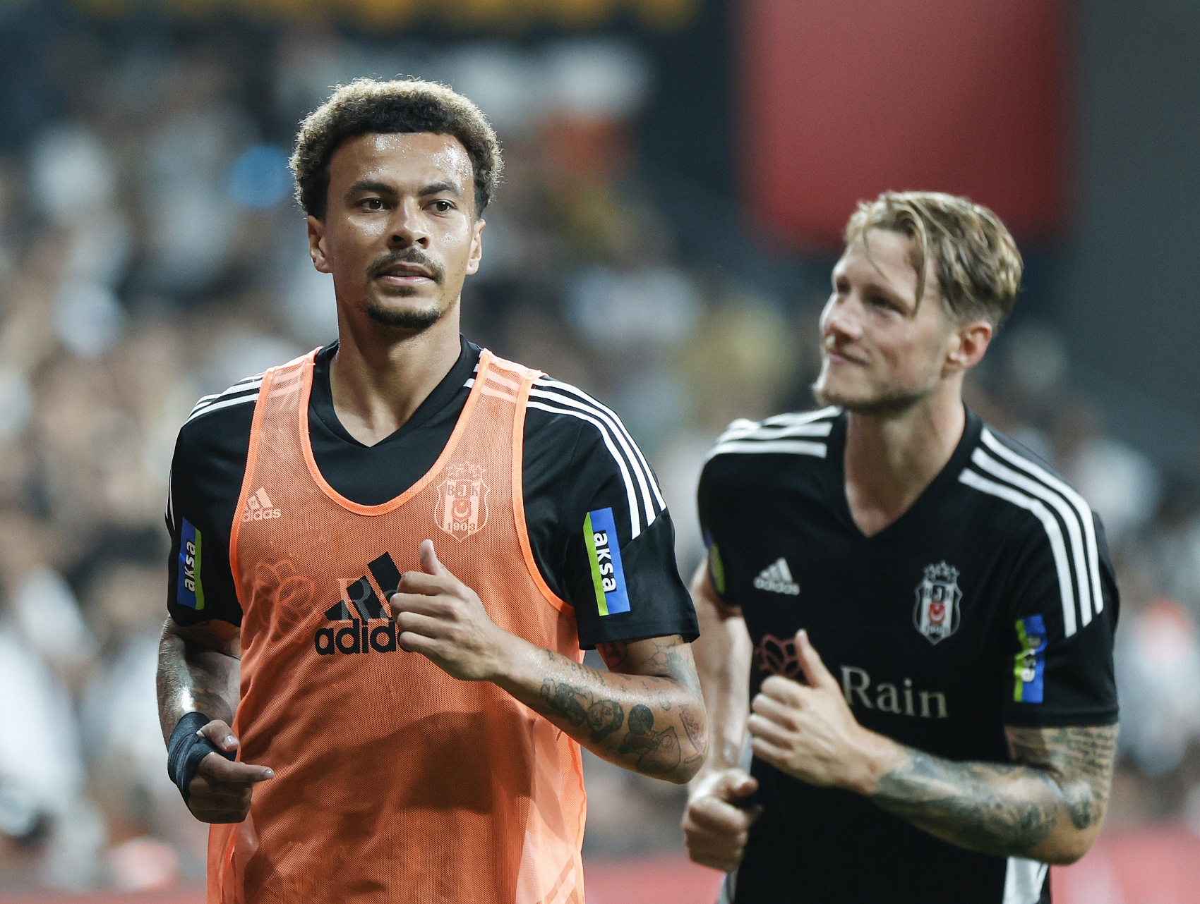 锋线疲软与 锋线疲软与